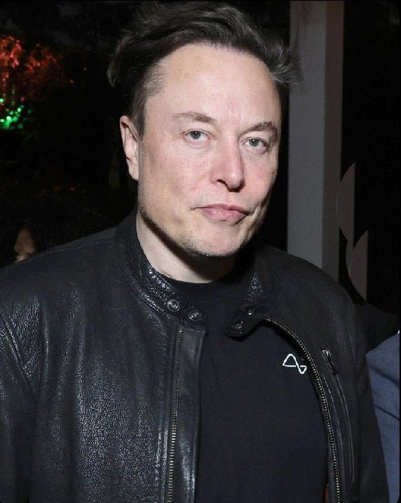 Officialprjl's tweet photo. The richest man in the world has a unique style — simple, powerful, and recognizable.

Do you like Elon Musk his fashion sense? 👀

A) ��� Love it
B) 👍 It’s okay
C) 🤷‍♂️ Not my style
D) ❌ Don’t like it at all

Be honest. Let’s see what people really think https://t.co/sVxFg6GYHC