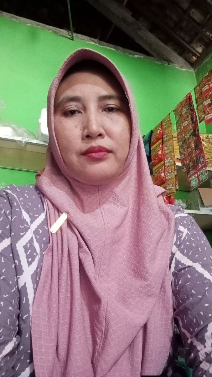 Lili Yuanti tweet media