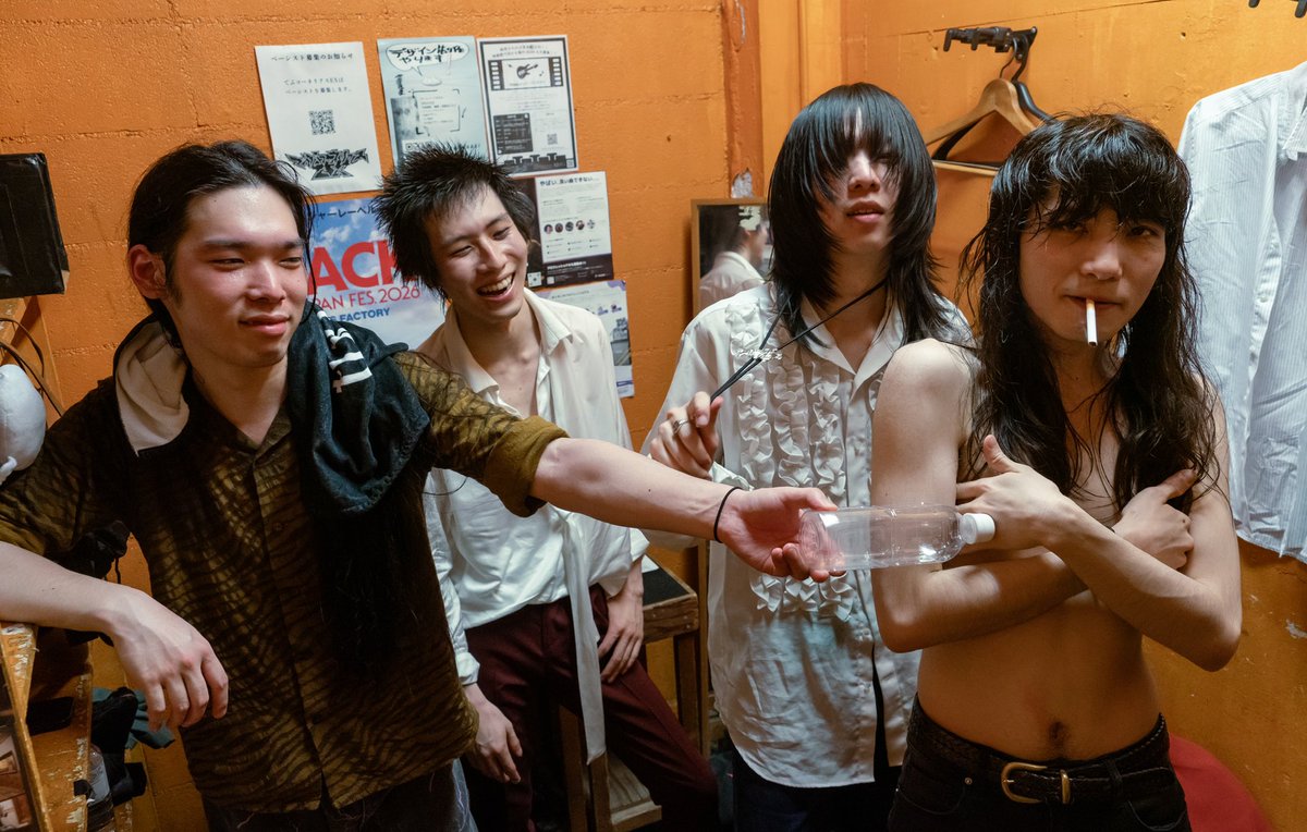 自爆 tweet media