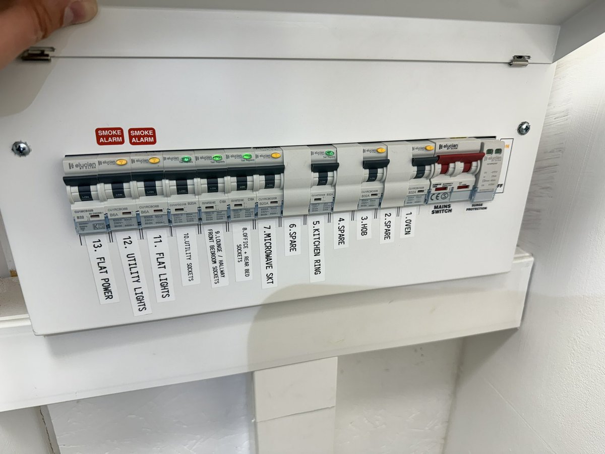 Tombickerton3's tweet photo. Not a bad consumer unit by @ClickScolmore . Just awaiting a few more AFDD from my supplier https://t.co/fFNK9RSaee