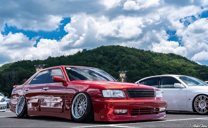 jjG51jL9m658890's tweet image. ◀︎お父さん
           ▶︎お母さん
自慢の両親です。
 #車好き
 #改造車
 #シャコタン