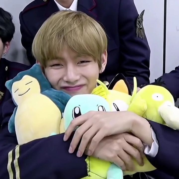 debs⁷ VAI VER O BTS tweet media