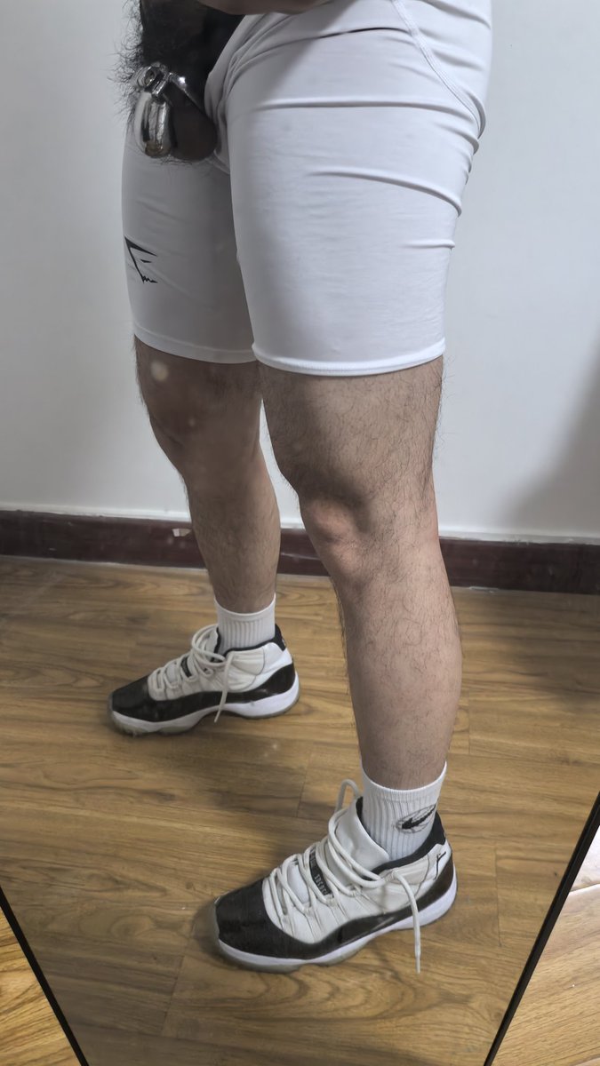 YanKk9527's tweet photo. ��右滑脱裤子
自从上锁之后，脑子🧠好像也被锁在了笼子里，被束缚的感觉一直折磨，时时刻刻都想要释放。
本来是用来控制X欲的道具，可好像被折磨得越来越骚了。
难道恶堕就是注定的结局吗？
可恶啊！不行！我要克制住！
（ps:有没有大佬教一下怎么拍照，拍得真丑）
#贞操锁 #锁m #反差 #恶堕 https://t.co/xq3oD9mJ4C