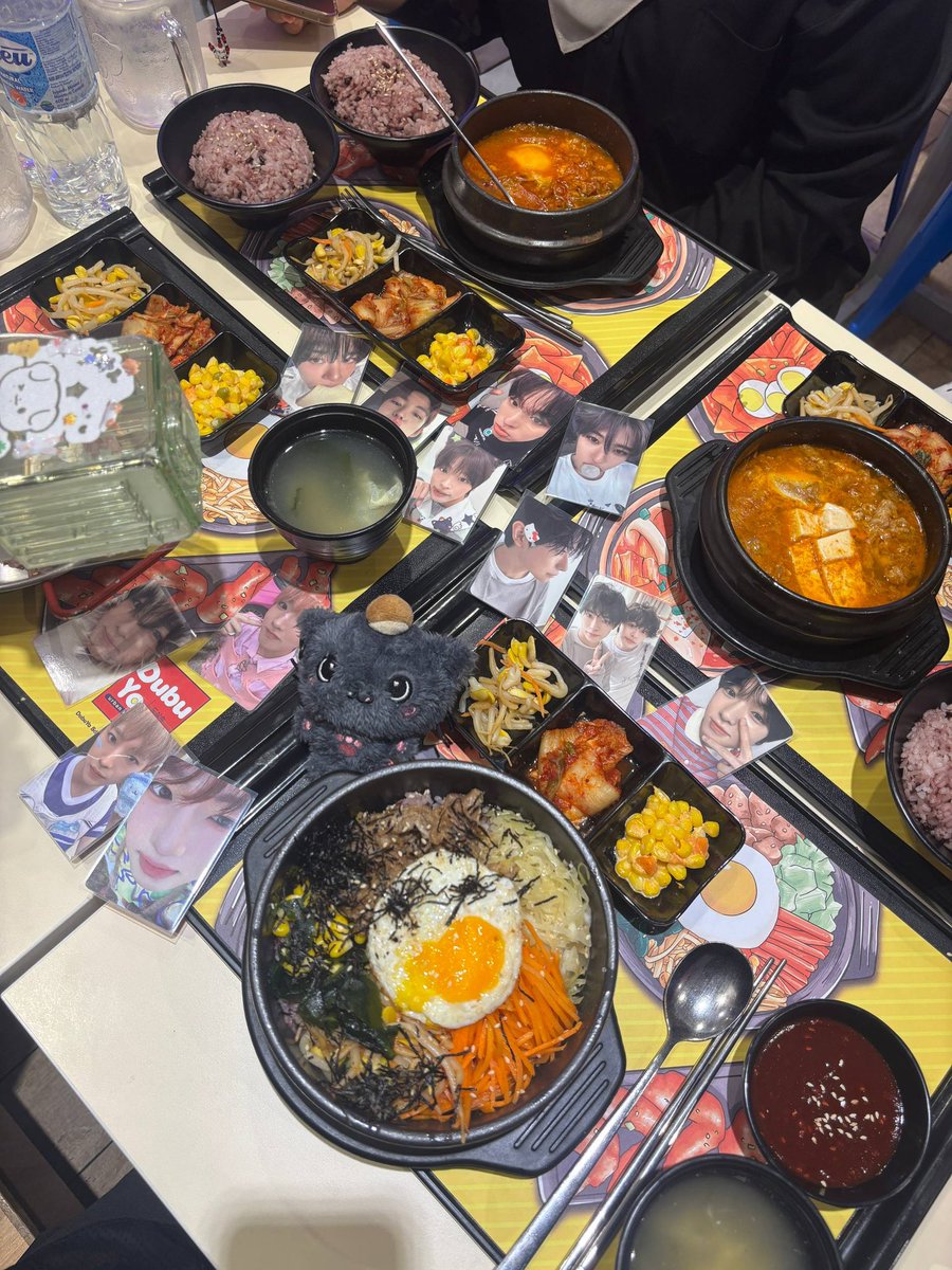 elys 🫧 tweet media