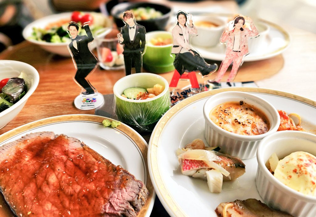 amnos_sora_'s tweet photo. ちょっと早いけど。ふっかの友達がお祝いしてくれた。ありがとう🍓この1年も元気に推しに会いに行きますー https://t.co/mZOoIX8leM