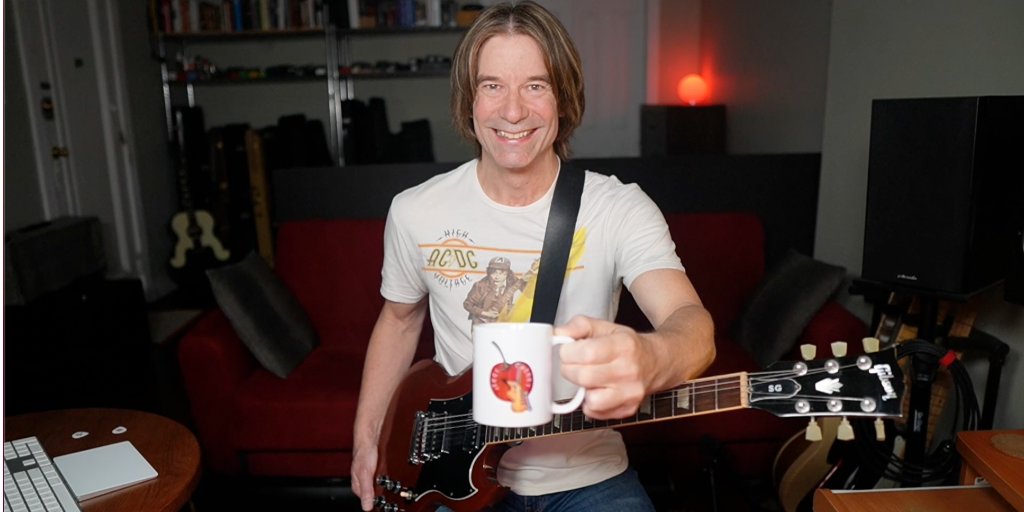 JerryCherry's tweet photo. Good morning Cherries! Please join me LIVE Today 12:pm ET, at YouTube/JerryCherryBand. In todays video "Ep273" I'm going to show you How To Play The Blues Using 3 Shapes Of The CAGED System 🎸 https://t.co/eHZjcWDECj