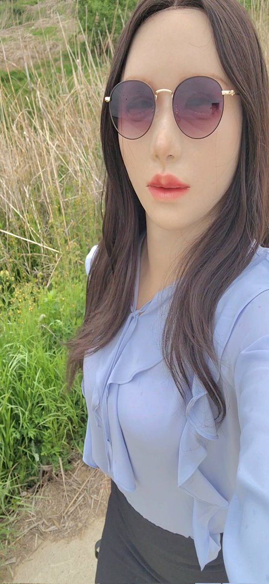 suna88821's tweet image. 이렇게 마스크 쓰고 다니는 사람을 만나고 싶은 사람도 있을까?
#여장 #cd #mask