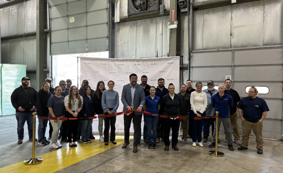 BldngEnclosure's tweet image. @KingspanIns_US celebrated the completion of a new rooftop solar installation at its Mendota manufacturing facility with a ribbon-cutting event alongside project partners REC Solar and Dynamic Energy.

buildingenclosureonline.com/articles/94788…

#roofing #solar #manufacturing