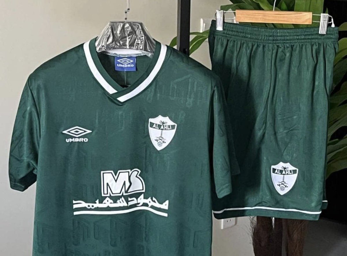 نامح tweet media