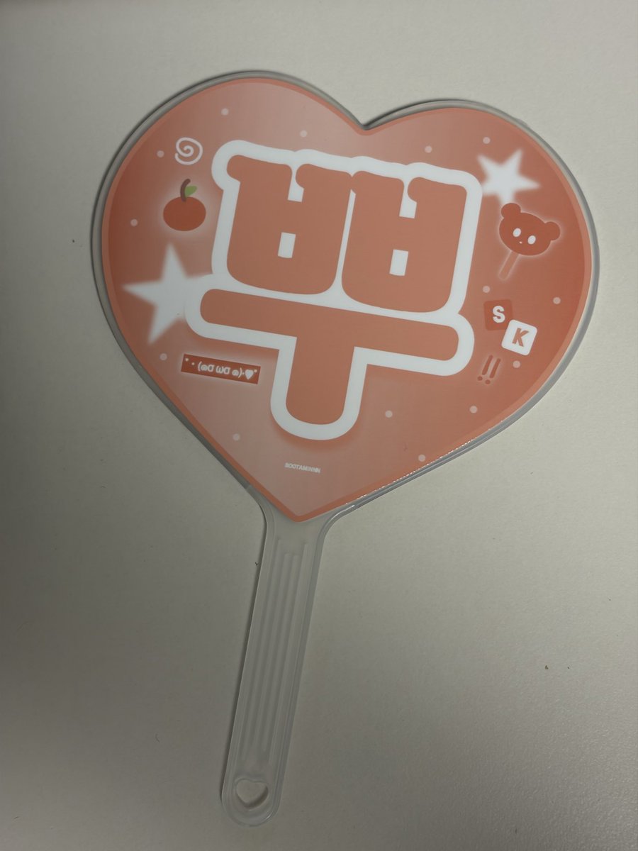 나눔 시간에 근처에 있어서 운이 좋게 받을 수 있었어요 🧡🧡🧡🧡너무 이뻐요🧡🧡🧡🧡