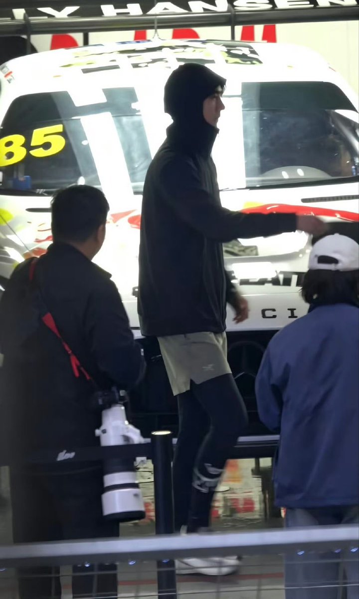 Ena •YIBO 👑 tweet media