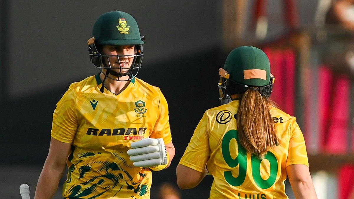 Cricket_World's tweet image. 🔥PROTEAS 2-0!

🇿🇦 South Africa Women continued their strong form as Wolvaardt and Luus anchored an easy chase to extend the series lead to 2-0.

cricketworld.com/sa-women-vs-in…

#SAvIND #SAwvINDw #Cricket