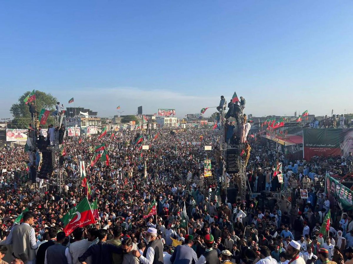 ShahramKTarakai's tweet photo. عمران خان ایک حقیقت ہے جو ہر ذی شعور انسان کی سانسوں میں رس بس چکا ہے ۔ #MardanJalsa https://t.co/44XiuUPYbm