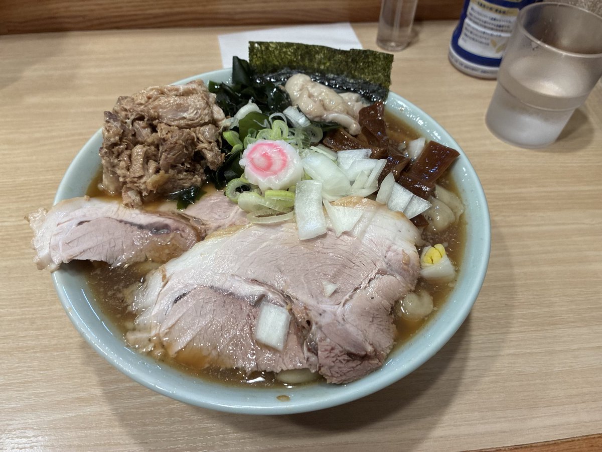 shibgae's tweet photo. 2026.4.19 麺や六等星　極太煮干し中華そば+つかみ肉
超うまかった。 https://t.co/Dsr529ZB0u