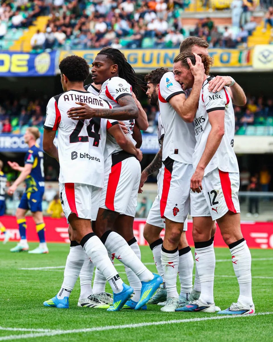 ilpallo's tweet photo. 0-1 a Verona e +8 sul quinto posto. Brutti, bruttissimi ma vicini al traguardo 🔴⚫
#VeronaMilan #SerieA https://t.co/HHmHCmqej1