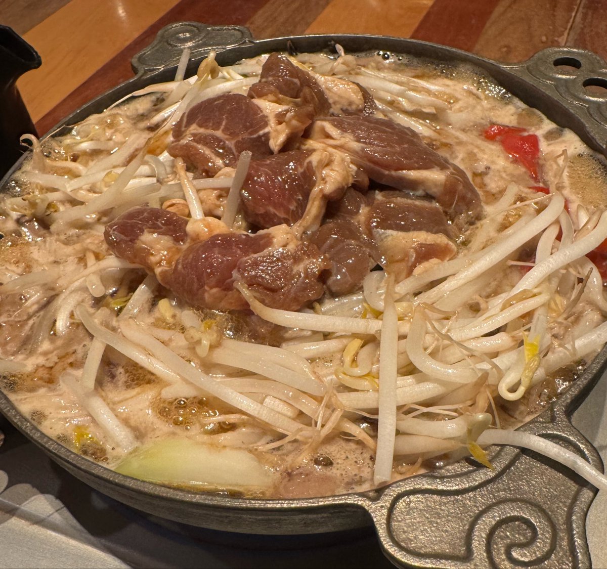 朝食と空港で駆け込んだジンギスカン💪✨✨
北海道、思いがけない新たな出会いもあったりとっても楽しかったです！！！来シーズンも行きたい