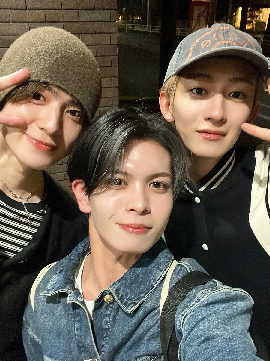 pon_ai_chan's tweet image. この3人プリクラみたいにおめめキュルキュル🩷
#栗田航兵　#佐野雄大 #NAOYA