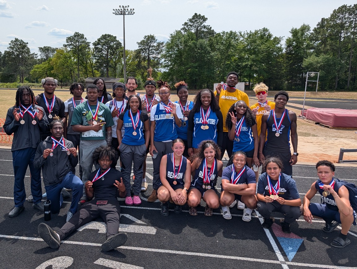 NewSouthAthlet1's tweet photo. S4C Men, Beacon Women Claim NSAC Titles
https://t.co/0BbFRgQQpg
@SCCCAthletics_ @urbeuniversity @beacon_college @CollegeDenmark @USCAA 
#ExcellingTogether https://t.co/iD02h6DznZ