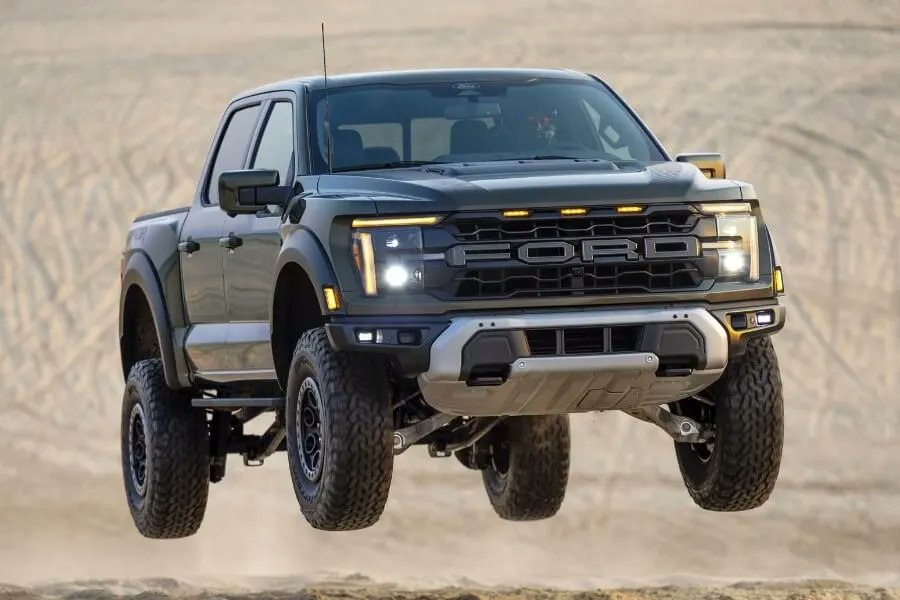 Finvisible tweet media