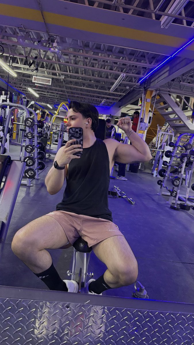 Iván tweet media