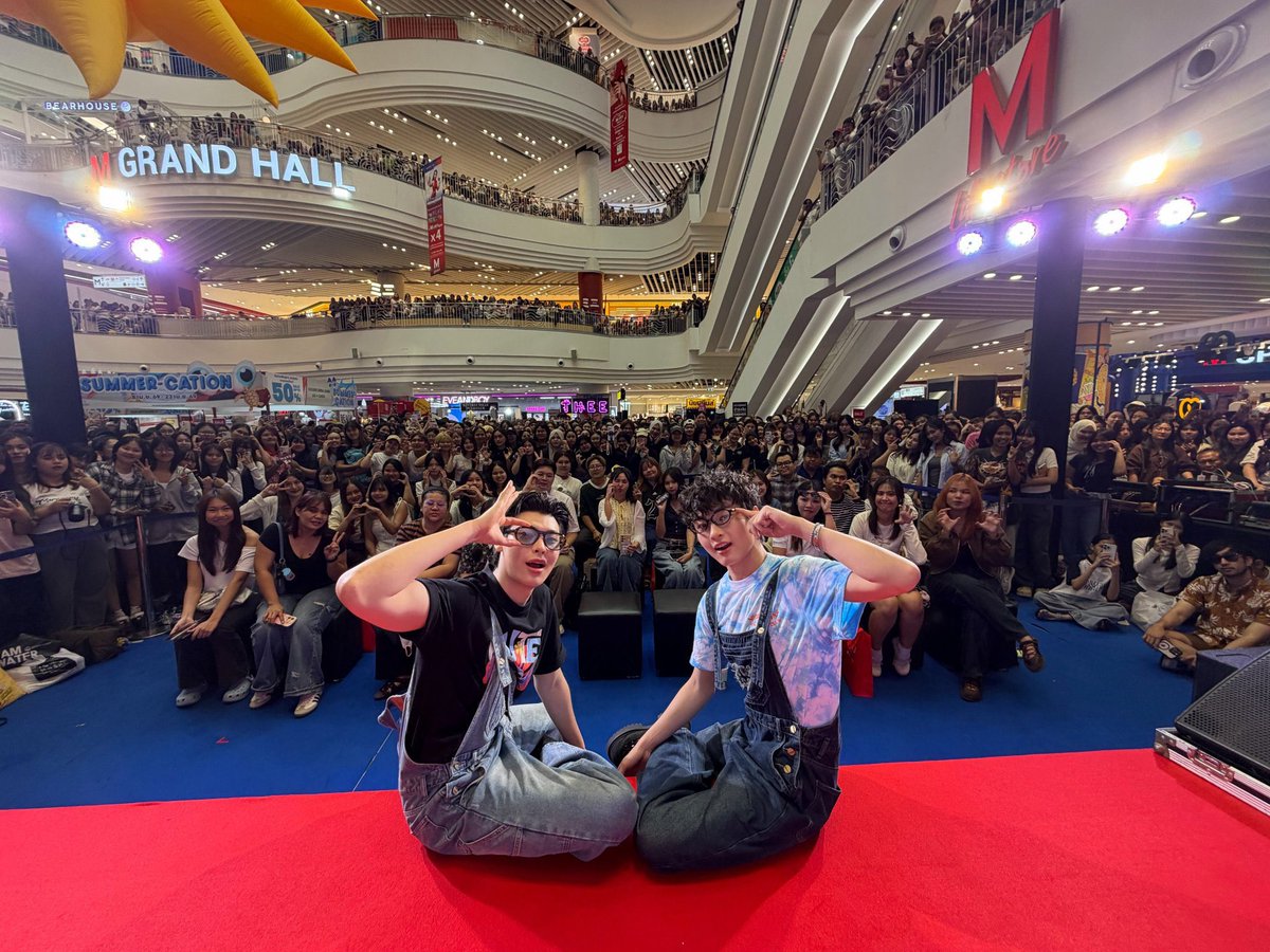 harufuffy's tweet photo. ถ้าดูผ่านๆแบบไม่บอก ฉันนึงว่าคู่อฟช….
#ท่านโปรดคลื่น #theewave https://t.co/ucmCVnNNJk