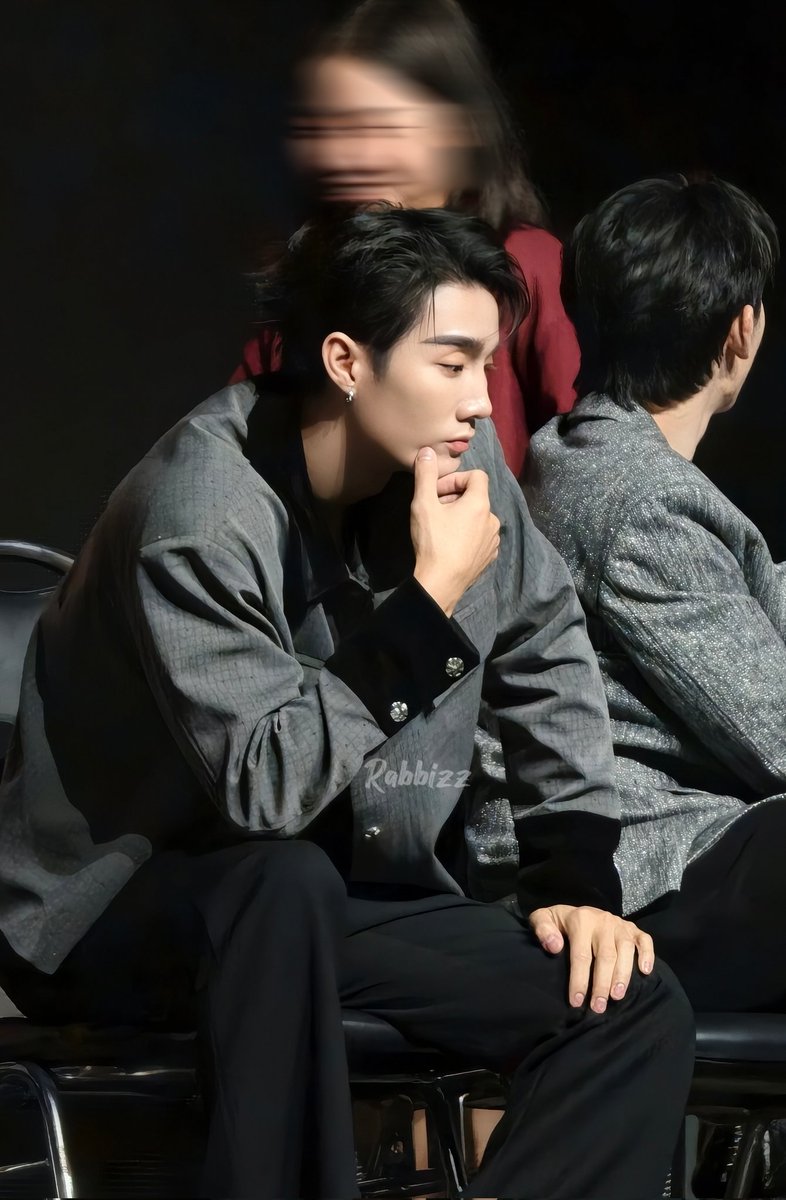 (แรบบิสแก้บน)rararabbizz🐰 tweet media