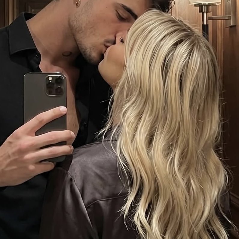 𝙧𝙤𝙨𝙚́. tweet media