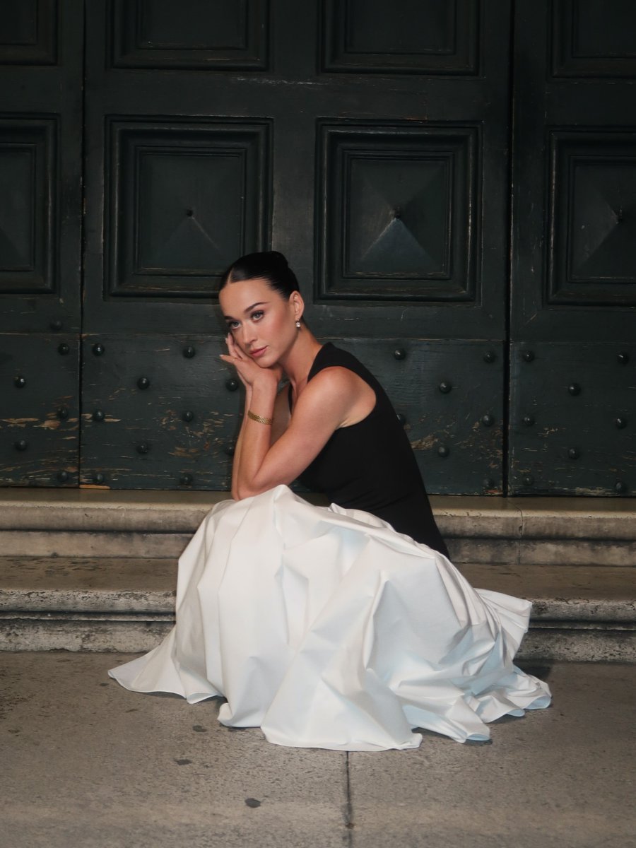 KATY PERRY SPAIN tweet media