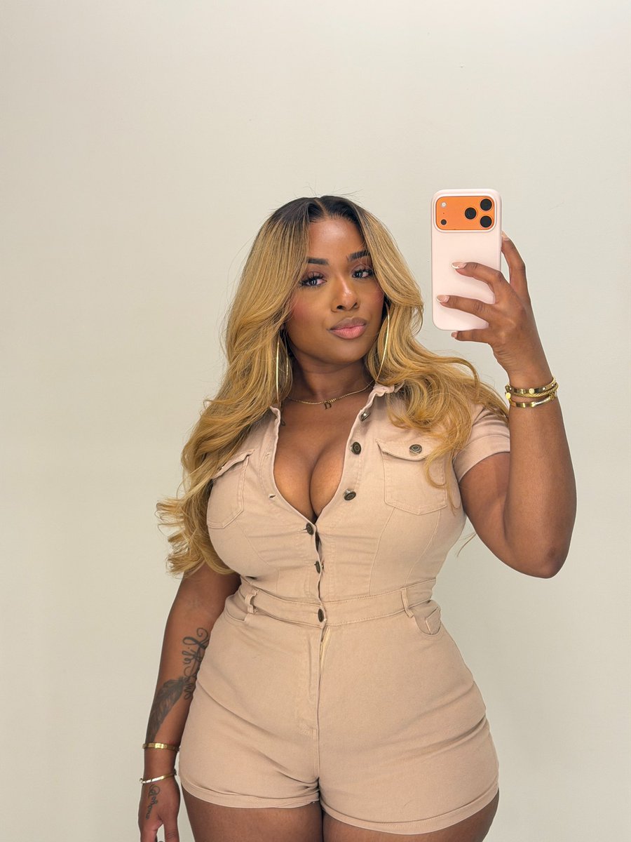 MS. ROMAN🖤 tweet media