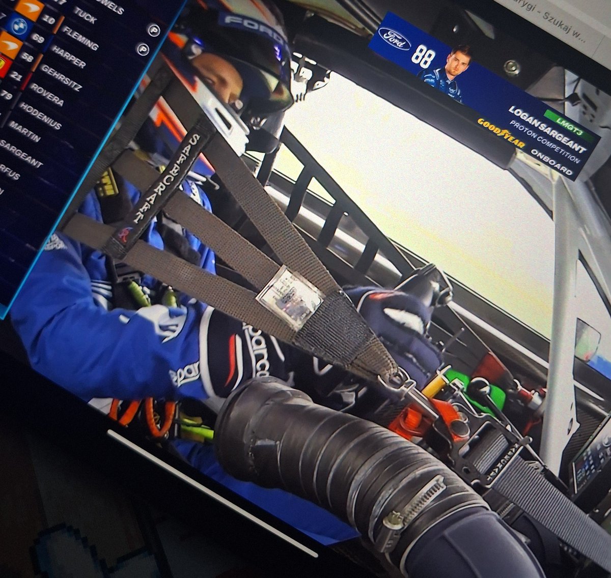 lake!🌹ˡˢ² tweet media