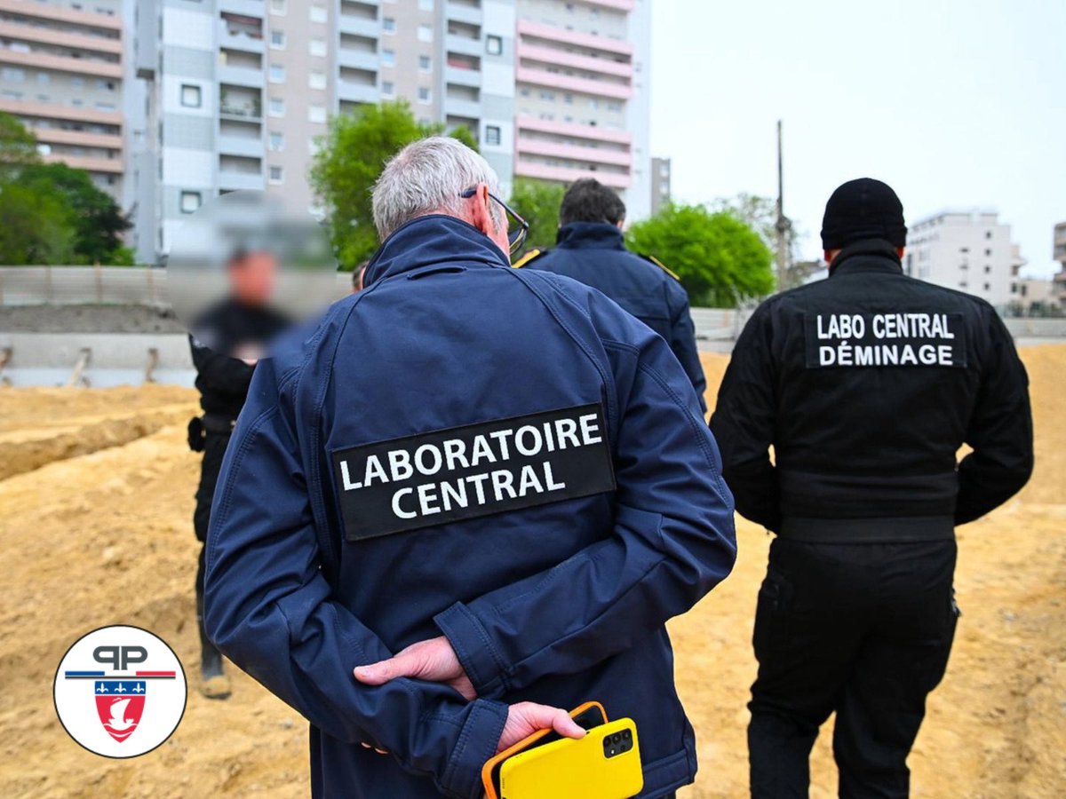 Lcpp Les démineurs du laboratoire central de la @prefpolice ont procédé à la ...