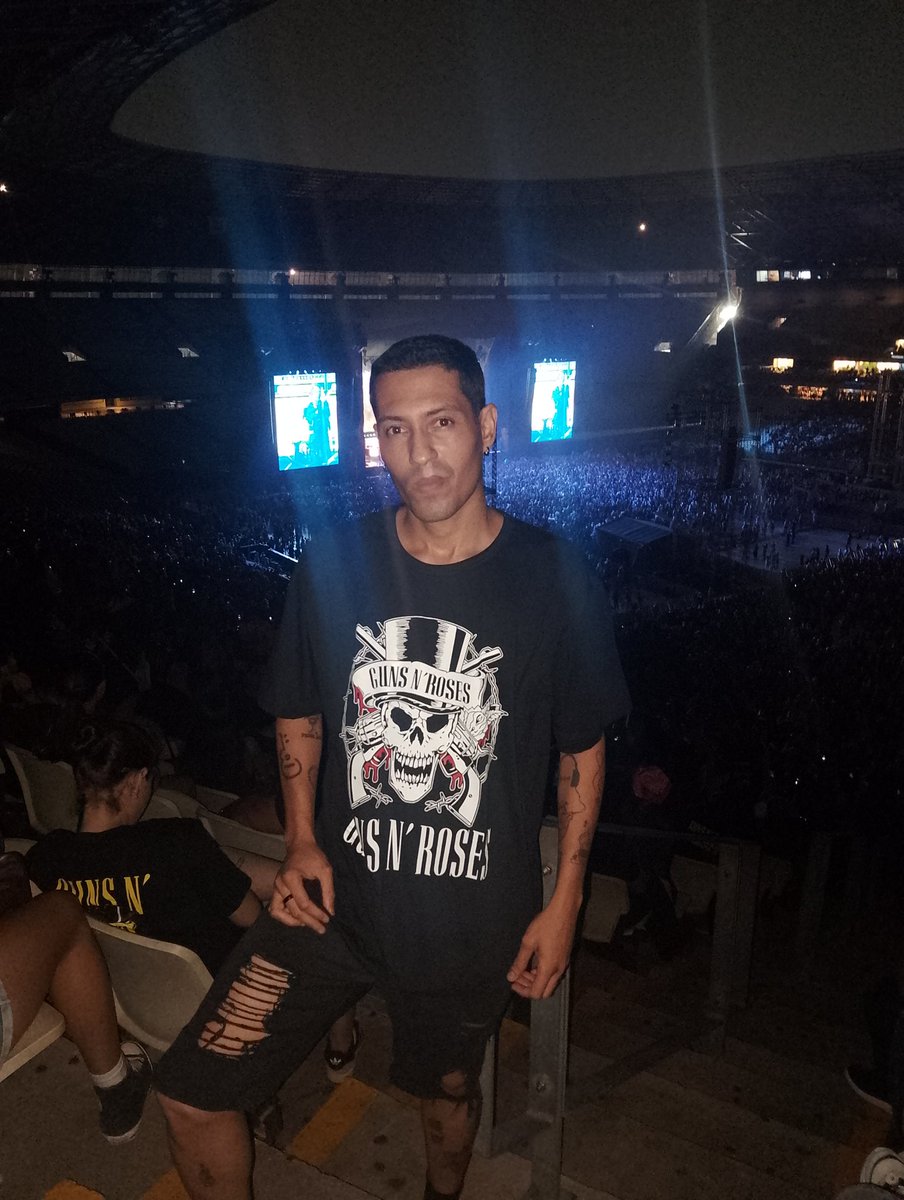 silviogabrielSM's tweet photo. Celebrando a vida em alto e bom som... 🤘🏻🎶🌹

@gunsnroses
World Tour 2026
18 De Abril 
Fortaleza, CE https://t.co/HS5JOquuPy