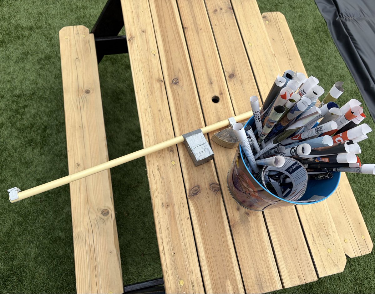 Mich_CBalanceG's tweet image. Everyone saw me walking through the village with my son today, and a lot of kids joined in. 

The old-fashioned pillar blower still beats the #iPad &amp;amp; #Playstation . 💪

I call upon all fathers to keep learning these kinds our old-school skills. 

It’s great to do. Unfortunately,