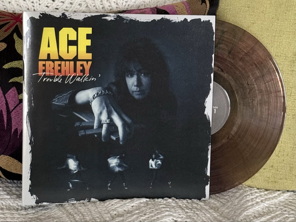 rebelwithyou's tweet image. This remains one of my favourites from Ace Frehley 🎸🎶🚀💙
WHAT’S YOURS ? 
@ace_frehley #vinyl #TroubleWalkin #legend #kissArmy