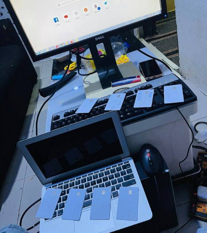 fleshandbonezzz's tweet photo. Da blank ATM card is also sophisticated due to da fact that da card has it's own security, making ya transaction very safe and untraceable https://t.co/dgirQGOwkt