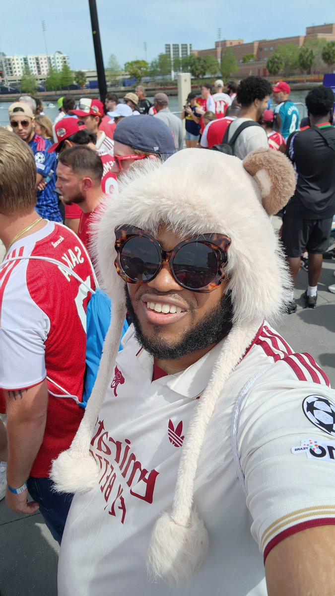 Troy the Panda (Michigan is an EVERYTHING school) tweet media