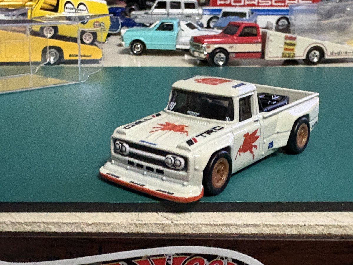 porschegmbh's tweet image. #ホットウィール  #TOYOTA   #STOUT
 おはようございます🔆月曜日、スタウトでスタウト〜✋……‼️ア、アウト〜🤣🤣今週もよろしくお願いいたします🙇‍♀️