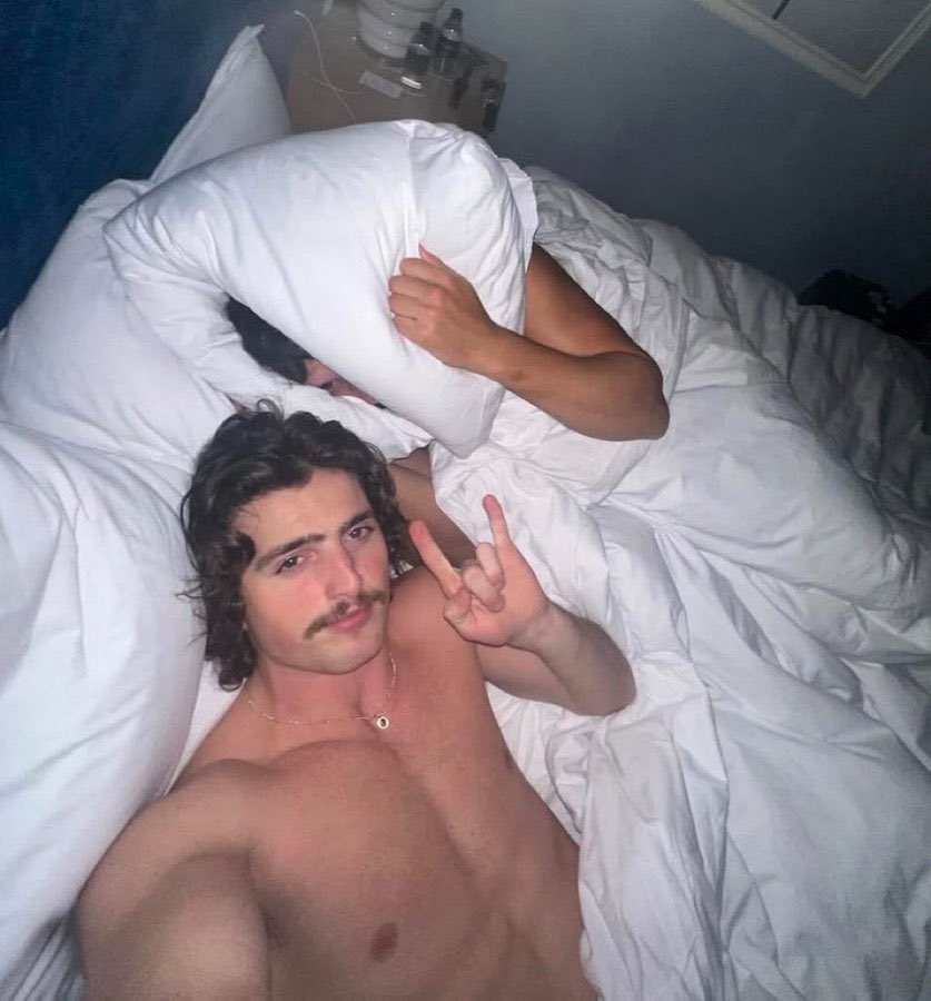 poppy 🦋 tweet media