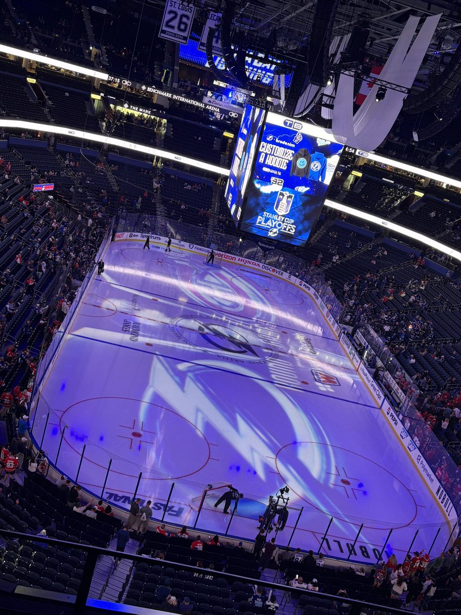 wroconnell's tweet photo. @TBL_Hockey #GoBolts https://t.co/0sadP9pHhk