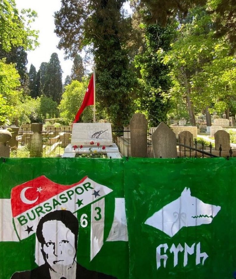 atsizoloji's tweet photo. Bursasporlu arkadaşlar göndermiş. Kendilerini bir kez daha tebrik ederiz. https://t.co/vGfyasou21