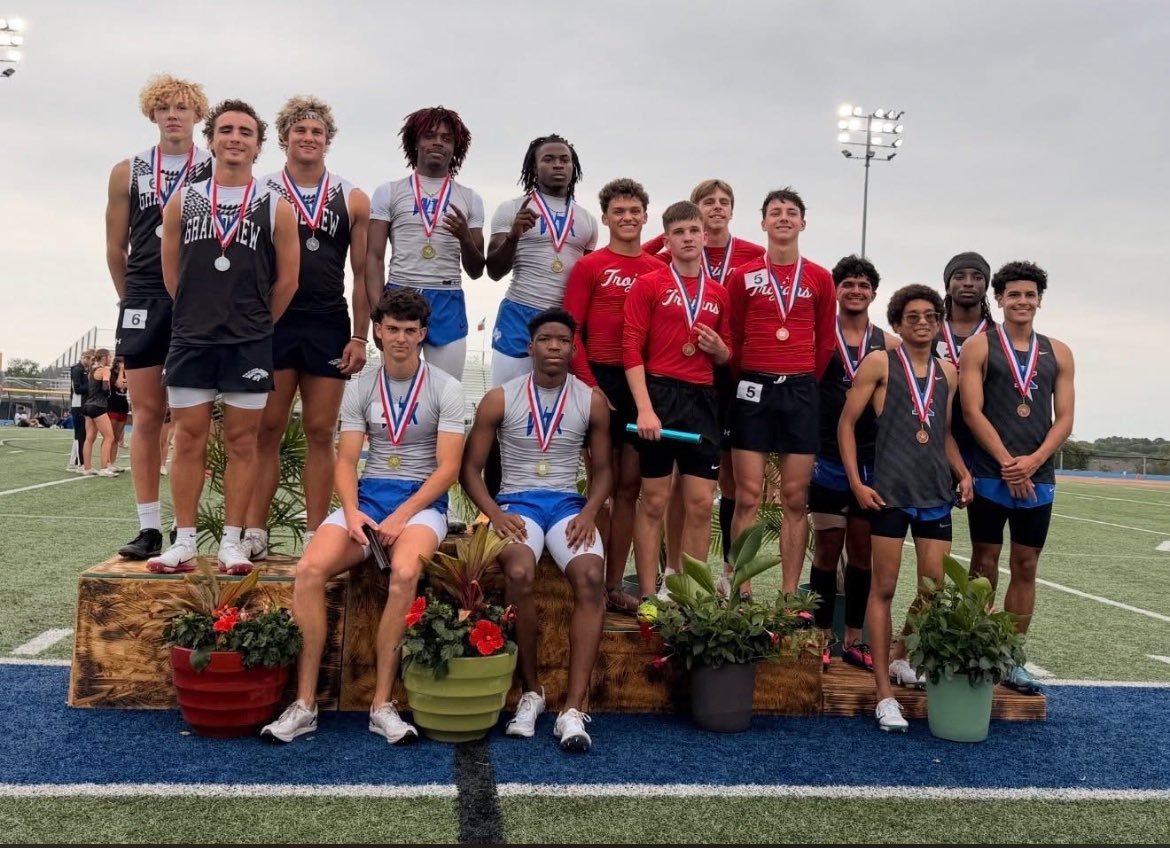 RexGatlin1's tweet image. 2028 WR | Whitney Wildcats 🐾

🏆 Area Champion – 400m (50.4)
🏆 Area Champion – 4x100

Speed. Playmaker. Different level.

Looking forward to a breakout season. 🚀

#AGTG #RecruitWhitney #TrackSpeed #WTX #76692
@CoachHaynesJr @CoachHightower3