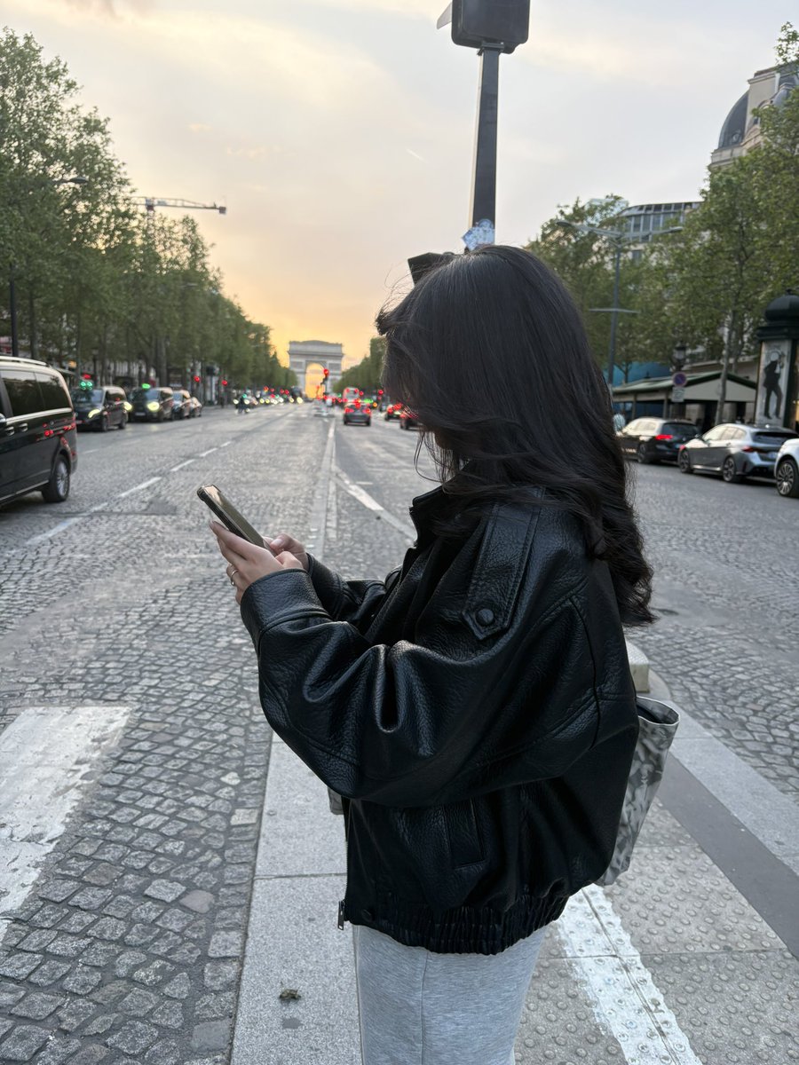 Khaleesi ♛ tweet media