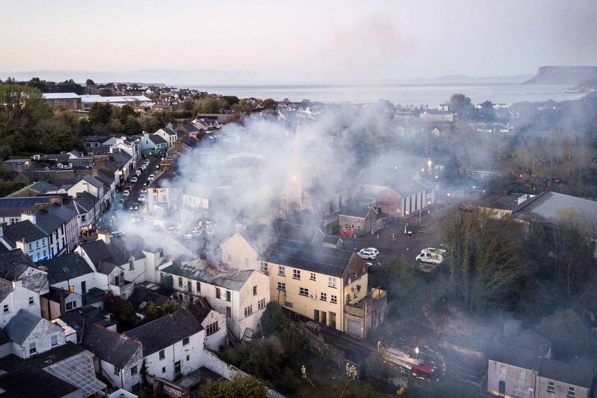 LoveBallymena's tweet photo. The Antrim Arms building, in the Diamond area of Ballycastle, is currently alight after a fire started around 20:15 tonight.

📸 McAuley Multimedia https://t.co/iqIu4eyF9N