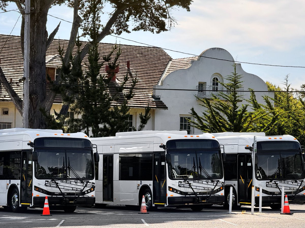Transit Center tweet media