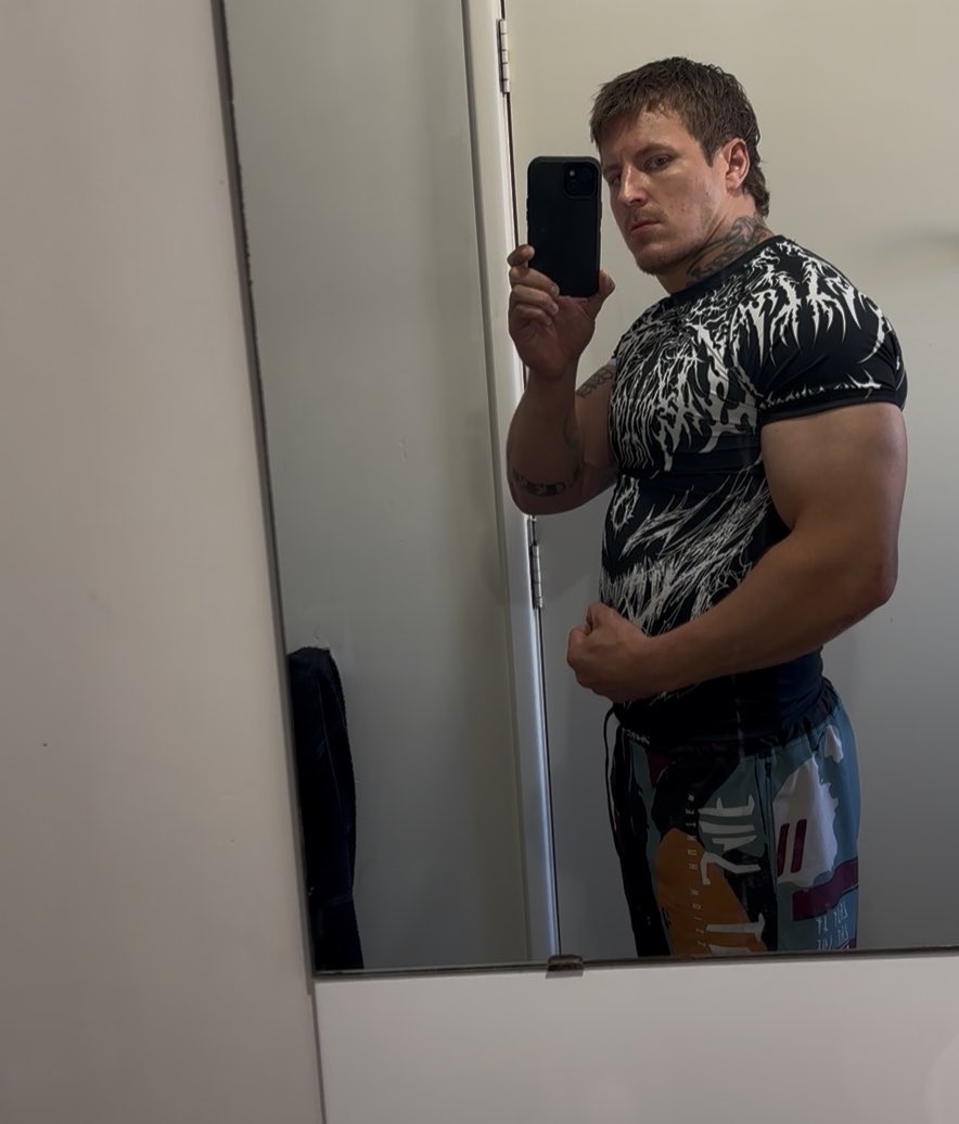 pump flex king tweet media