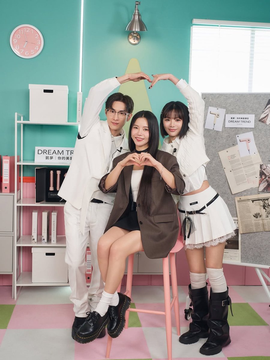 KimSolarBR's tweet image. 📲 16.04.26 | #SOLAR via Instagram @/cbooktaiwan (2)

#솔라 #MAMAMOO #마마무 @RBW_MAMAMOO