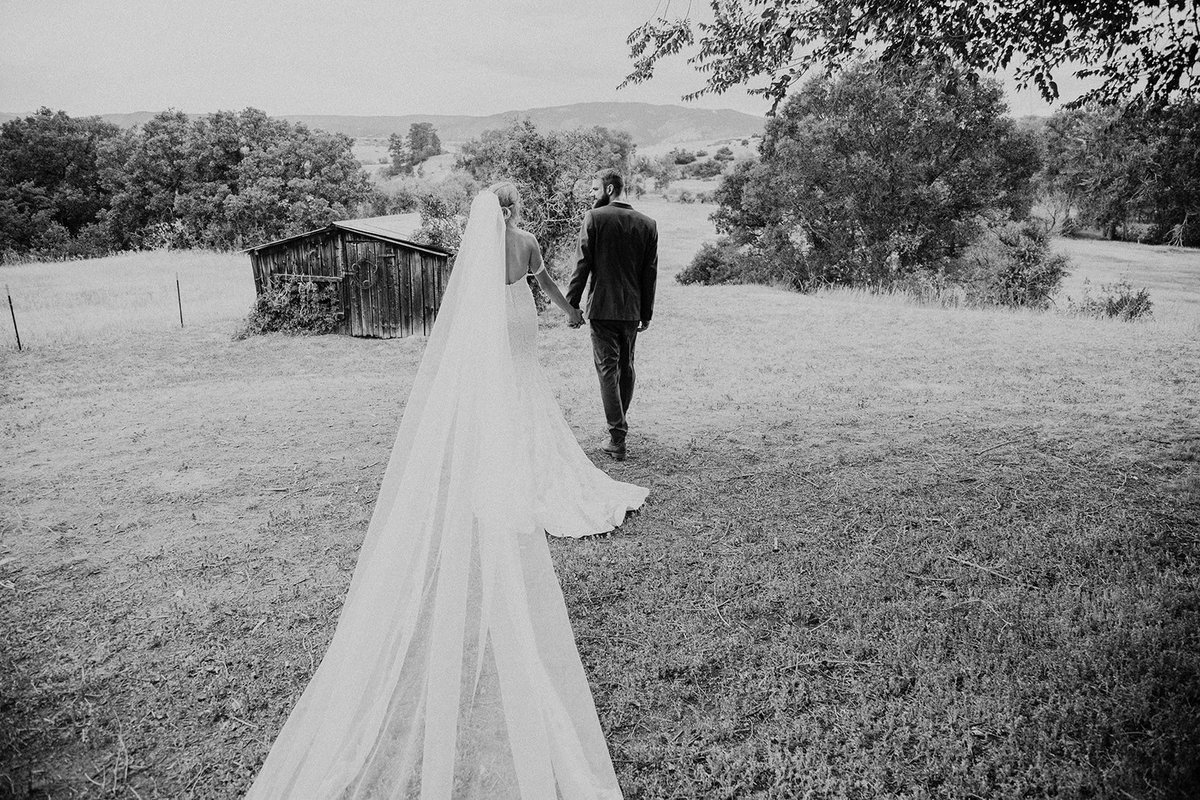 HistoryWJacob's tweet image. I have heard many young men say that it is hard to find good girls to marry.

My wife hears from her single friends that it is hard to find good men.

I am not going to pretend that we uncovered a solution to easily bridge this gap, but I have some advice that I hope will help