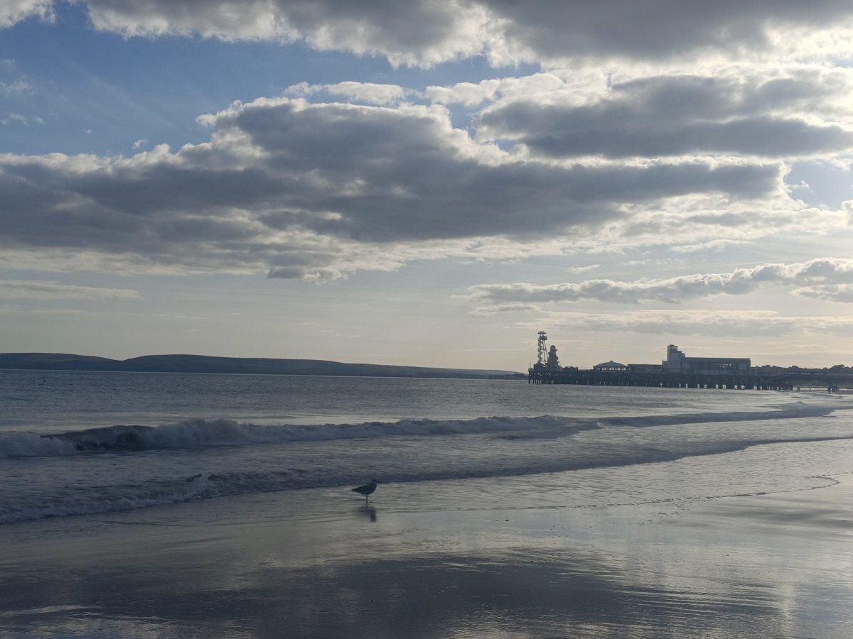 LabRajeev's tweet image. My third trip to #Bournemouth. This time to a surprisingly less-crowded beach on a weekend !  @BournemouthFun