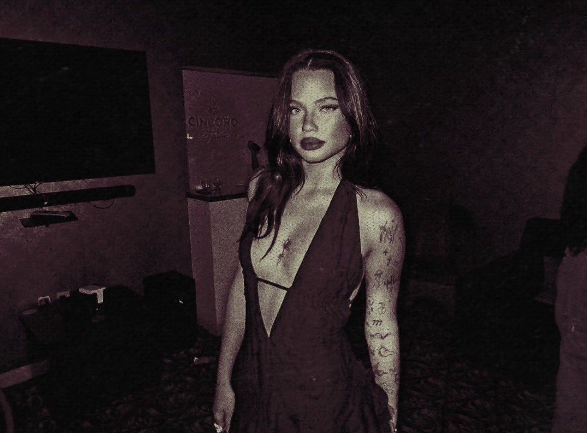 ᅠ ᅠ ᅠ ᅠ ᅠ ᅠ ᅠ ᅠ ᅠᅠ ᅠ ᅠ ᅠ ᅠ 𝒶͟𝑛𝑡𝑜𝑛𝑖𝑎 slow tweet media