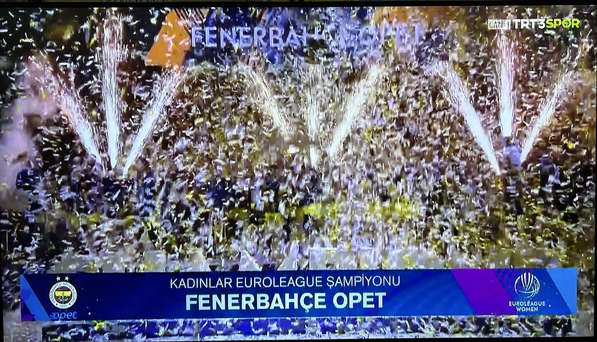 askinyasar13's tweet photo. Eurolig Şampiyonu Fenerbahçe Kadın Basketbol takımımızı tebrik ederim. https://t.co/mZQ9iGIN6Y